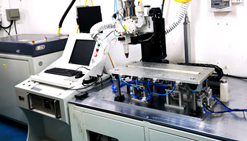 �z�y����